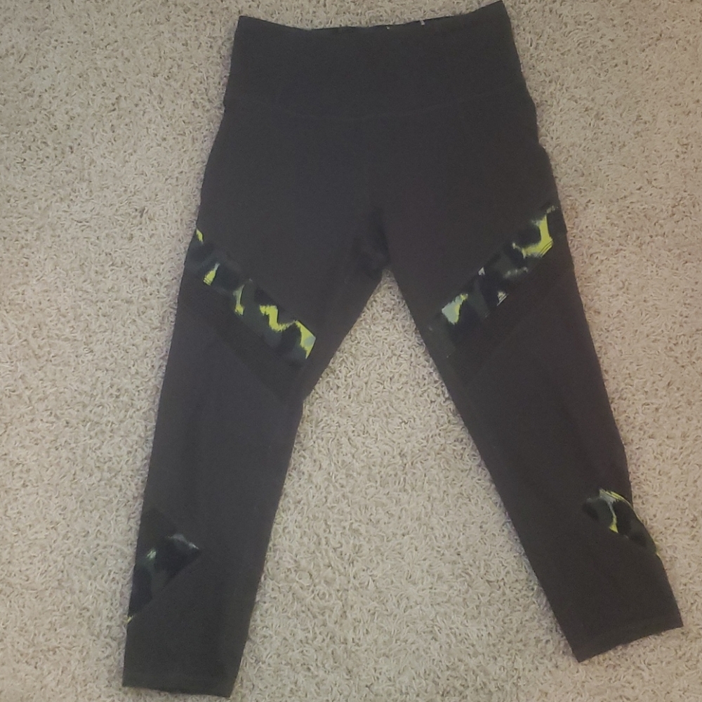 Green leggings